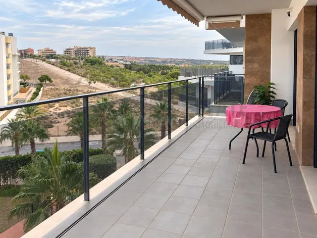 Piso en Arenales del Sol con terraza y vistas al mar - foto 3