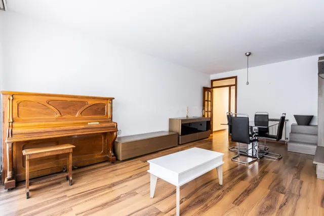 Casa en el centro de Sabadell con garaje para dos coches y t - foto 5