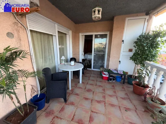 ESPECTACULAR CASA ESQUINERA PARA ENTRAR A VIVIR, CON DOS VIV - foto 5