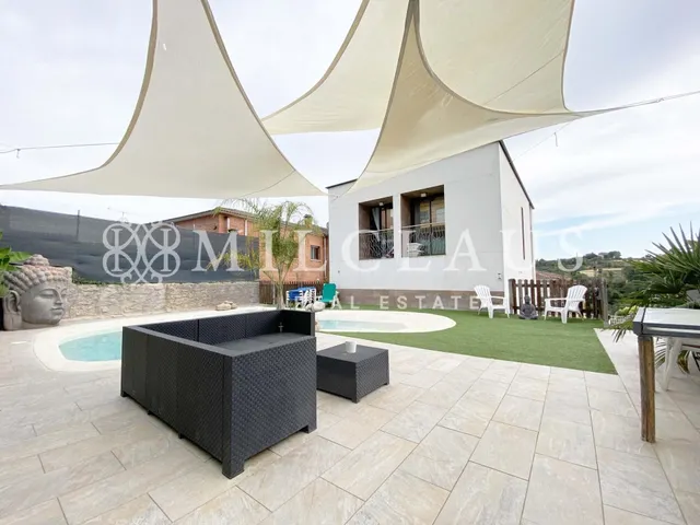 Casa o chalet independiente en venta en Calle d'Enric Morera