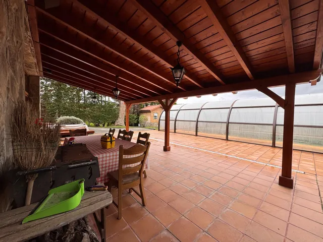 Exclusivo Chalet Reformado en Barrika con Vistas al Mar y Amplias Instalaciones — 42