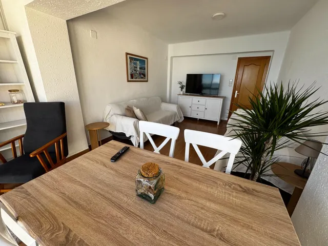 Apartamento frontal al mar completamente reformado — 10