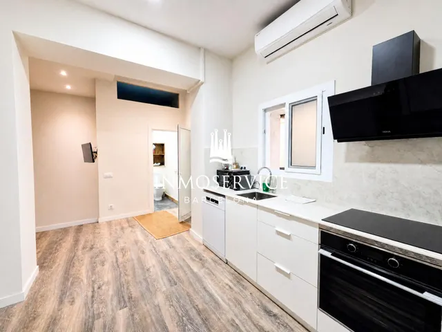 Local en venta en Vallcarca — 12