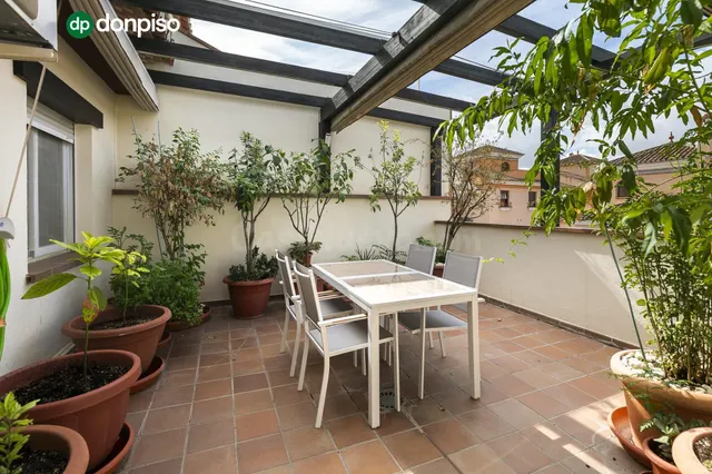 Ático en venta en La Zubia — 2