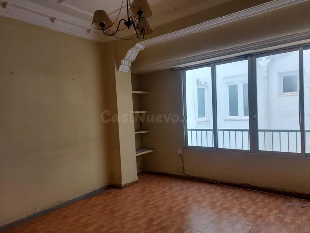 PISO EN LA CALLE QUART — 4
