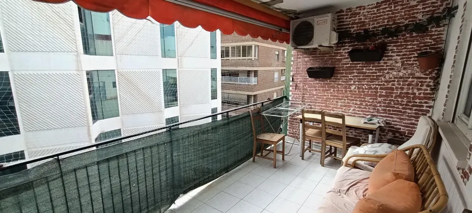 PISO 3 habitaciones EN EL CENTRO DE BENIDORM CON TERRAZA