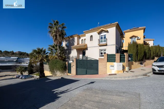 MAGNÍFICO CHALET EN URB. SUEÑOS DE CADIMA, ALHENDIN — 2