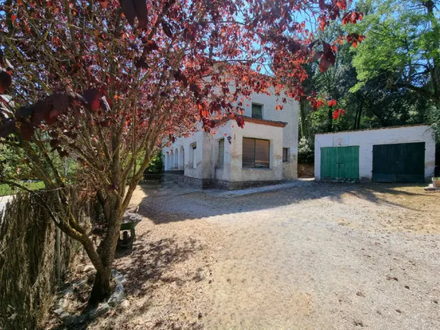 Cinco Casas mas terreno edificable en venta — 22