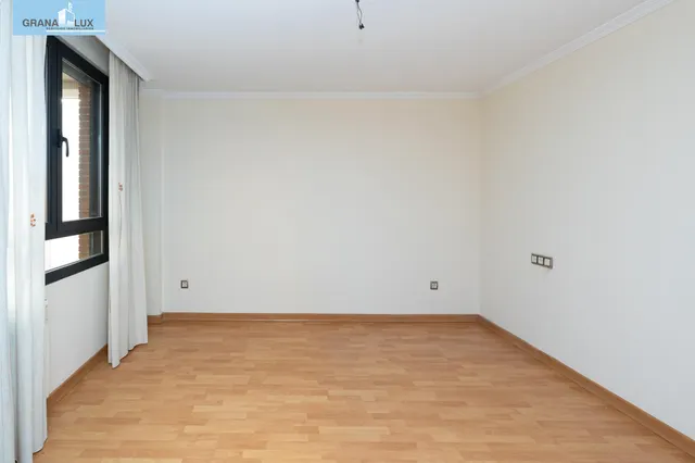 Casa exclusiva junto a Acera del Darro. Pleno centro de Granada. Seminueva y con ascensor propio — 18