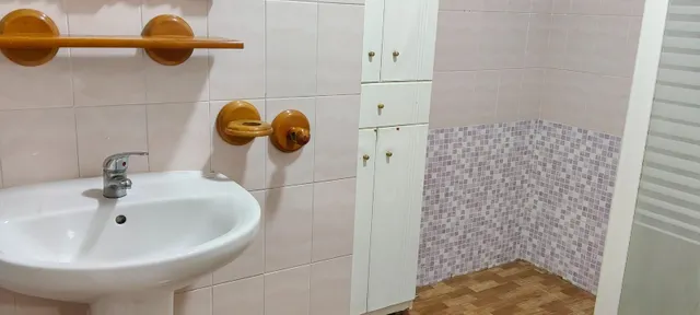 SE VENDE PISO EN LA ZONA DE LAS 512 — 7