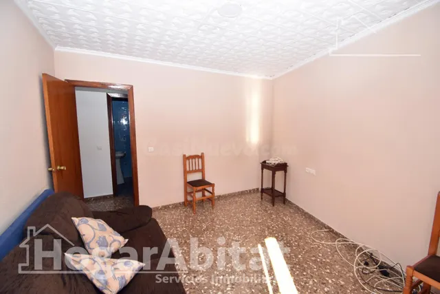 SEMIREFORMADO EXTERIOR DE CUATRO DORMITORIOS CON ASCENSOR, G - foto 5