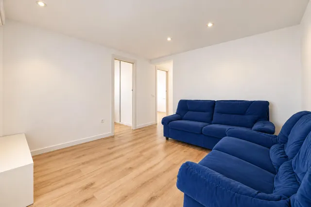 ¡LUMINOSO PISO TOTALMENTE REFORMADO, 100% EXTERIOR Y CON EXCELENTE LUZ NATURAL! — 12