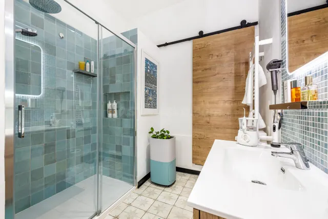 Casa unifamiliar en venta  con piscina privada, 5 dormitorios y amplio patio en Málaga — 23