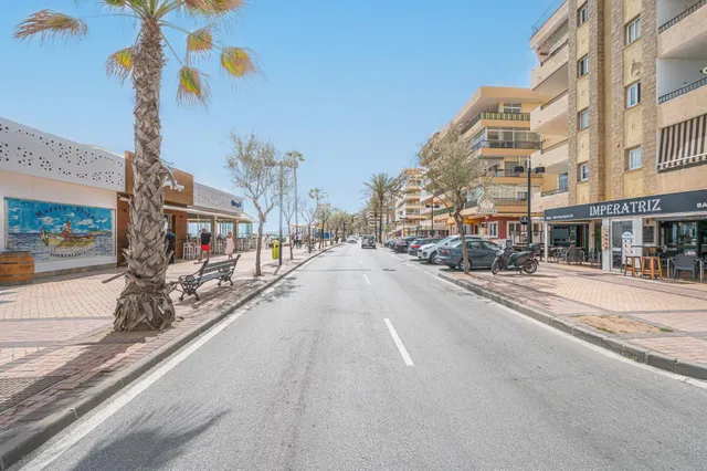 Vivienda con terraza y vistas al mar en Avenida de las Gaviotas, Fuengirola — 41