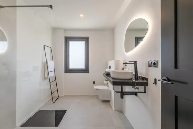 Exclusividad, diseño y privacidad en una de las mejores zonas residenciales de Sevilla — 34