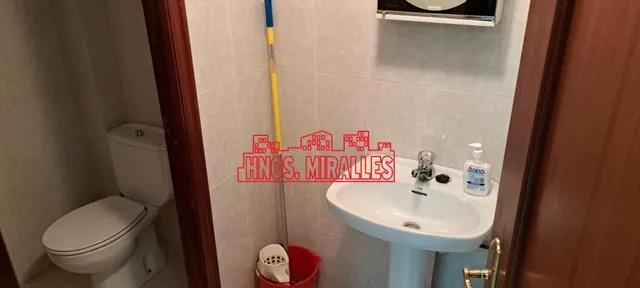SE VENDE LOCAL EN ASPE — 8
