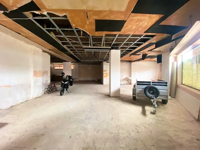 Alquiler de local comercial en Otura (Granada) — 3