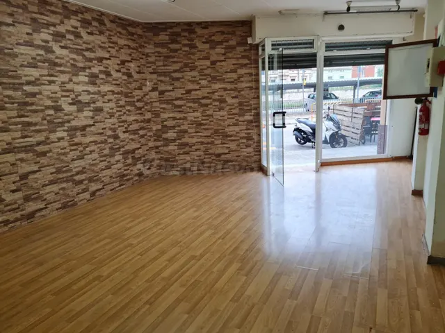 LOCAL COMERCIAL EN PLENO CORAZÓN DE MONTCADA - foto 4