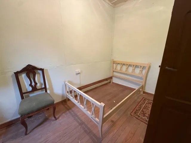 SE VENDE CASA CON PARCELA EN SANDIAS. — 31