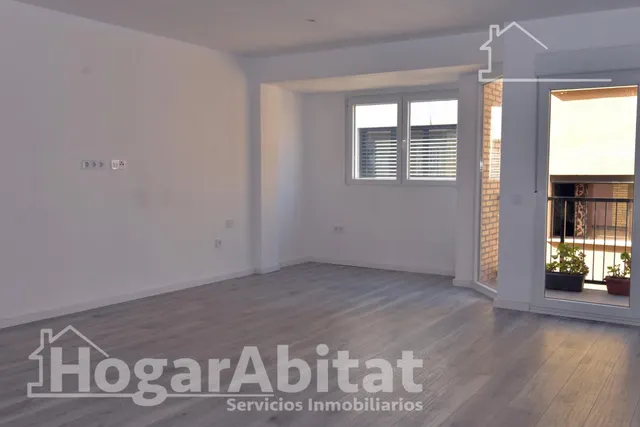 Reformado y muy bonito con balcón junto av. del maestro rodrigo — 6