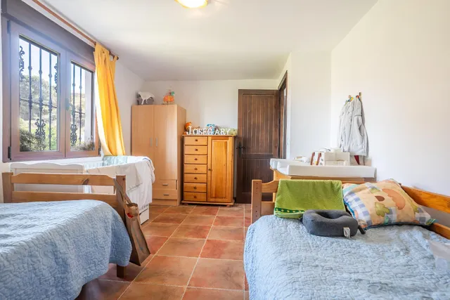 Casa con parcela en perfecto estado — 48