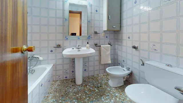 Amplio piso en Córdoba, zona Levante - Ideal para primera  vivienda o inversión!!!!!!! — 16