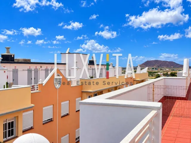 Amplio piso residencial de 2 dormitorios con garaje y trastero — 28