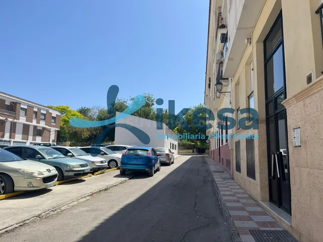 VENTA DE PISO + GARAJE EN CDR EN MANCHA REAL (JAÉN) - foto 4