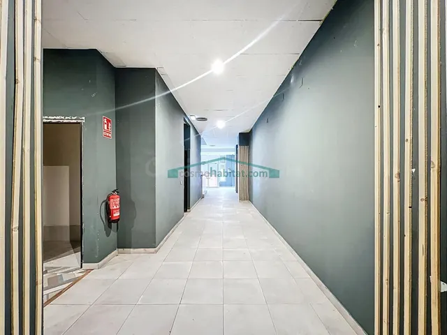Amplio local comercial, con amplias oportunidades de uso en  - foto 4