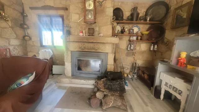 CASA DE CAMPO CON ESCRITURAS EN MONTE DEL CASAR — 28