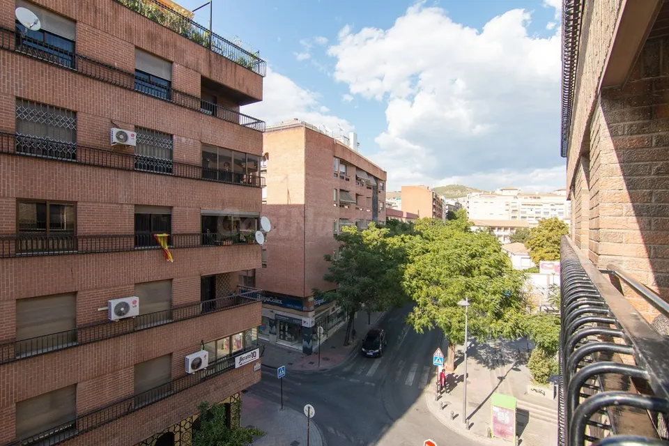 CALLE TRAJANO. Plaza Menorca