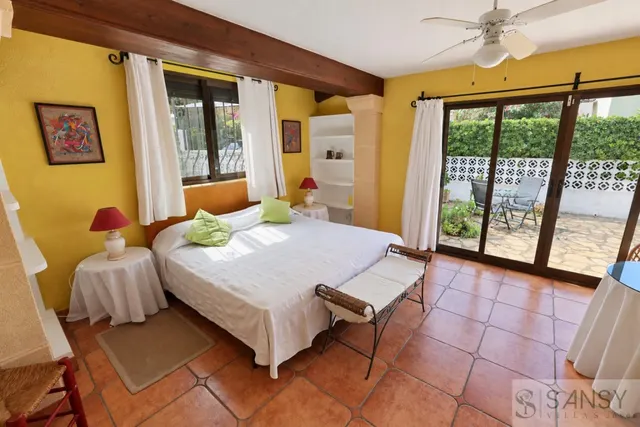 Chalet con piscina en venta en Jávea/Xàbia - 4 dormitorios y vistas al Montgó — 33