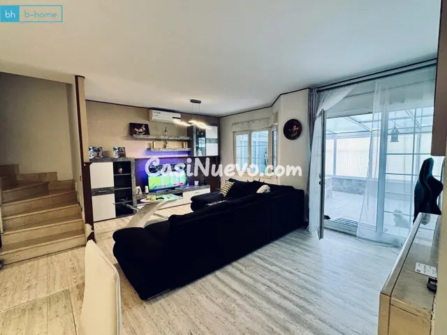 Exclusivo Adosado en el Corazón de Villanueva del Pardillo - foto 4
