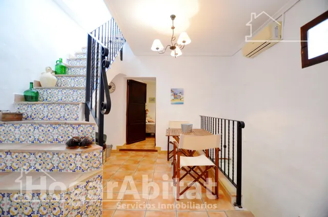 AMPLIA CASA  REFORMADA ESQUNERA CON TERRAZA Y BARBACOA — 47