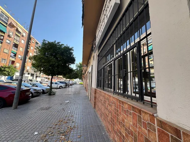 Inversores: local con multiples opciones y potencial de rentabilidad, junto a la ribera, cordoba — 17