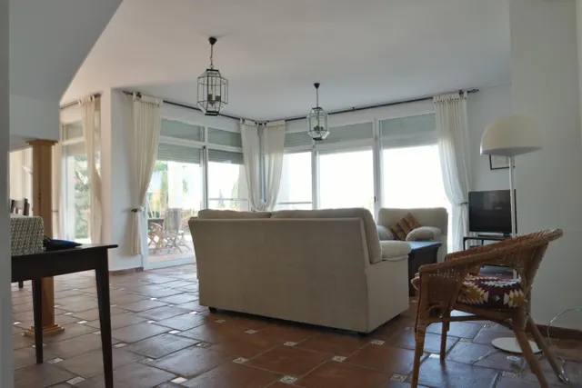 Impresionante chalet con piscina y en zona con campo de golf — 21