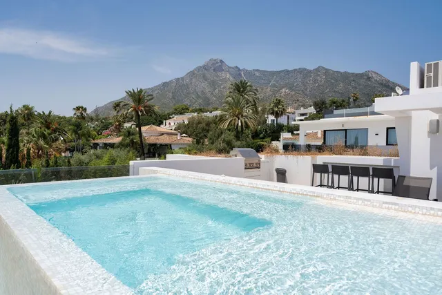 Chalet 5 habitaciones 586m² en venta - Marbella — 48