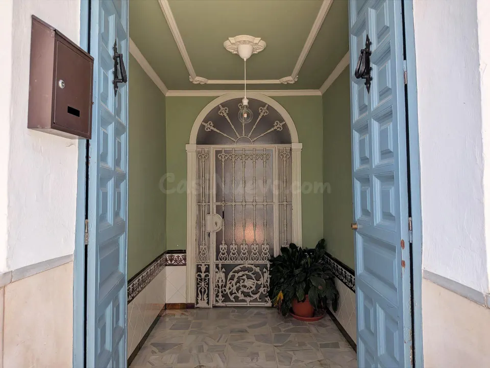 Amplia Casa en Venta en Marchena