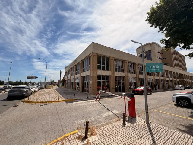 Se vende planta completa de garaje en Sevilla Este – Edifici - foto 2
