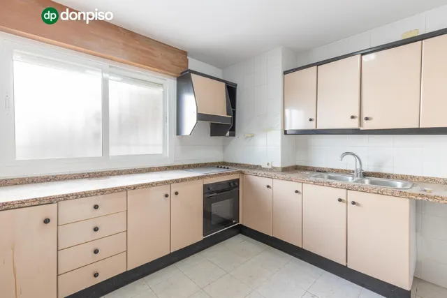 Exclusiva vivienda con piscina en la zona del Serrallo con piscina comunitaria — 14