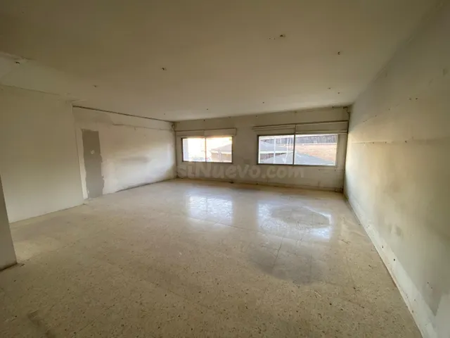 ALQUILER LOCAL DE 100M2 EN IGUALADA ZONA POBLE SEC — 3