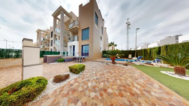 Precioso Bungalow a un paso de Zenia Boulevard — 46