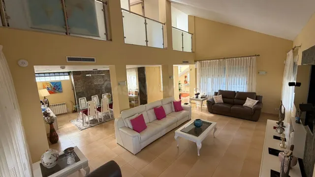 Chalet 5 habitaciones 391m² en venta - Urbanizacion ciudad j - foto 2