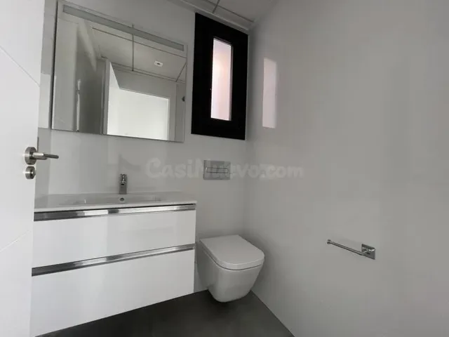 Venta de villa en Pilar de la horadada, de 181m2 con 3 dormi - foto 2