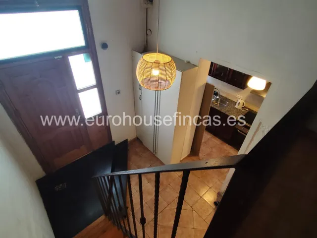 Piso reformado de una habitación con terraza en Finca antigua en Sants. — 13