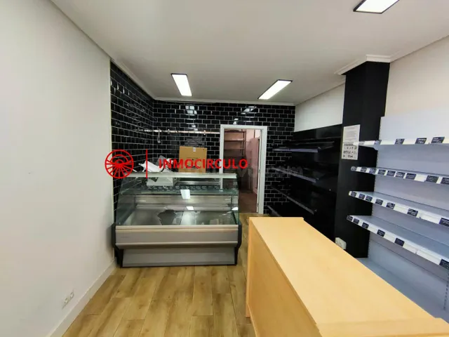 Oportunidad, Tienda de alimentación nueva. — 2