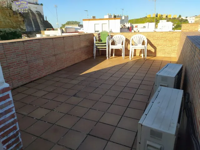 CASA INDEPENDIENTE EN CENTRO — 3