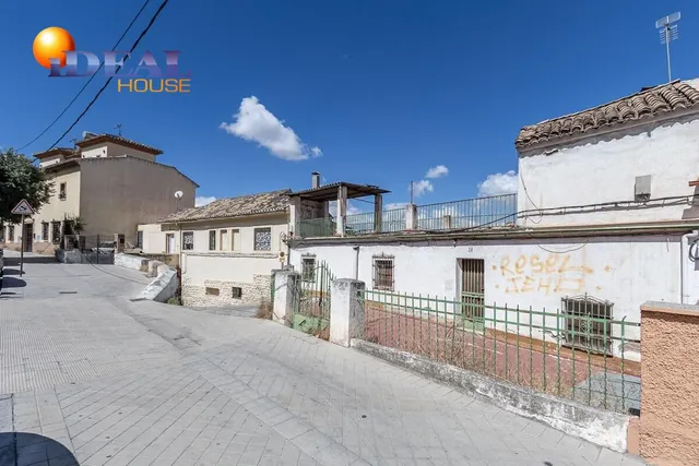 CASA 640 M2 EN CARRETERA DE MURCIA, ALBAYCIN. — 45