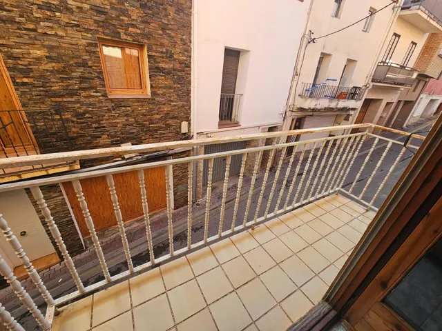Casa con garaje, patio, balcón y terraza en Alguaire — 6