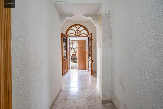 Amplia Casa en Venta en Guadix - Oportunidad de Inversión — 37